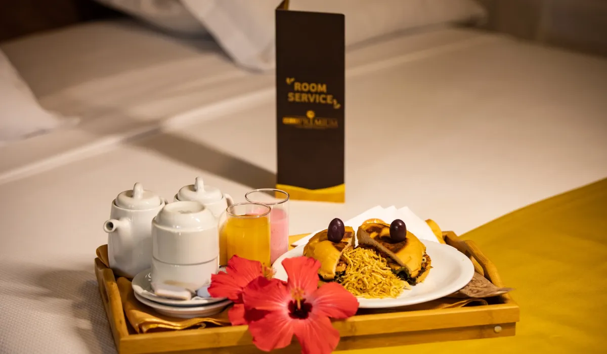 Imagem sobre Acomodacao Villa Premium Cana Brava Servico de Quarto