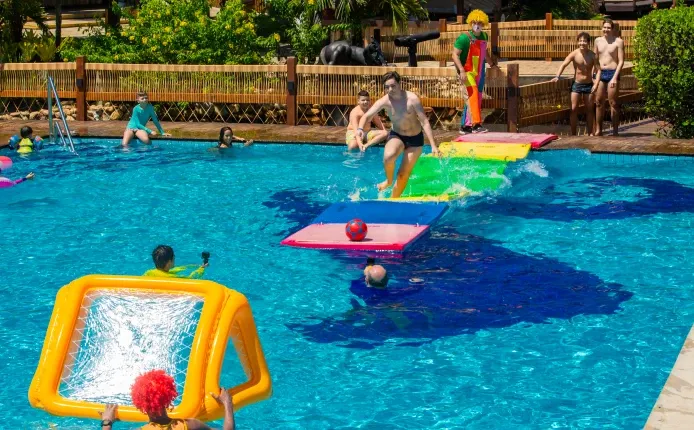 Imagem Criancas na Piscina