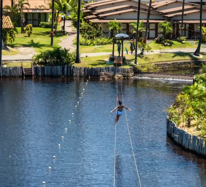 Resort com Tirolesa e atividades de aventura