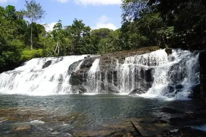 Passeio para a Cachoeira do Tijuipe e Praia do Pé de Serra